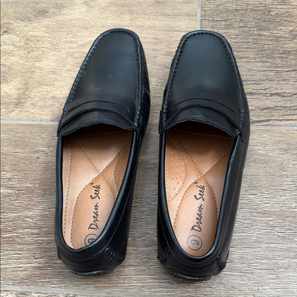 NWOT Black Men's Loafers - Picture 3 of 5